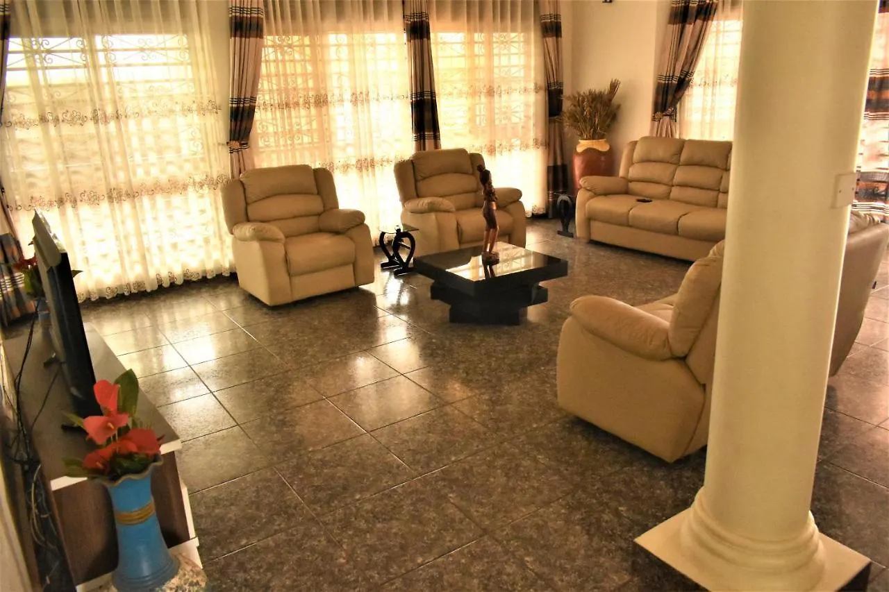 Beautiful Home Opposite Speke Resort Munyonyo Near Lake Victoria Kampala 0*,  Uganda