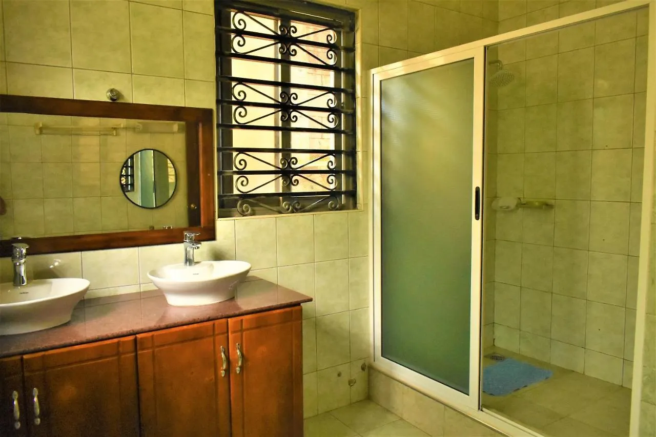 Villa Beautiful Home Opposite Speke Resort Munyonyo Near Lake Victoria Kampala