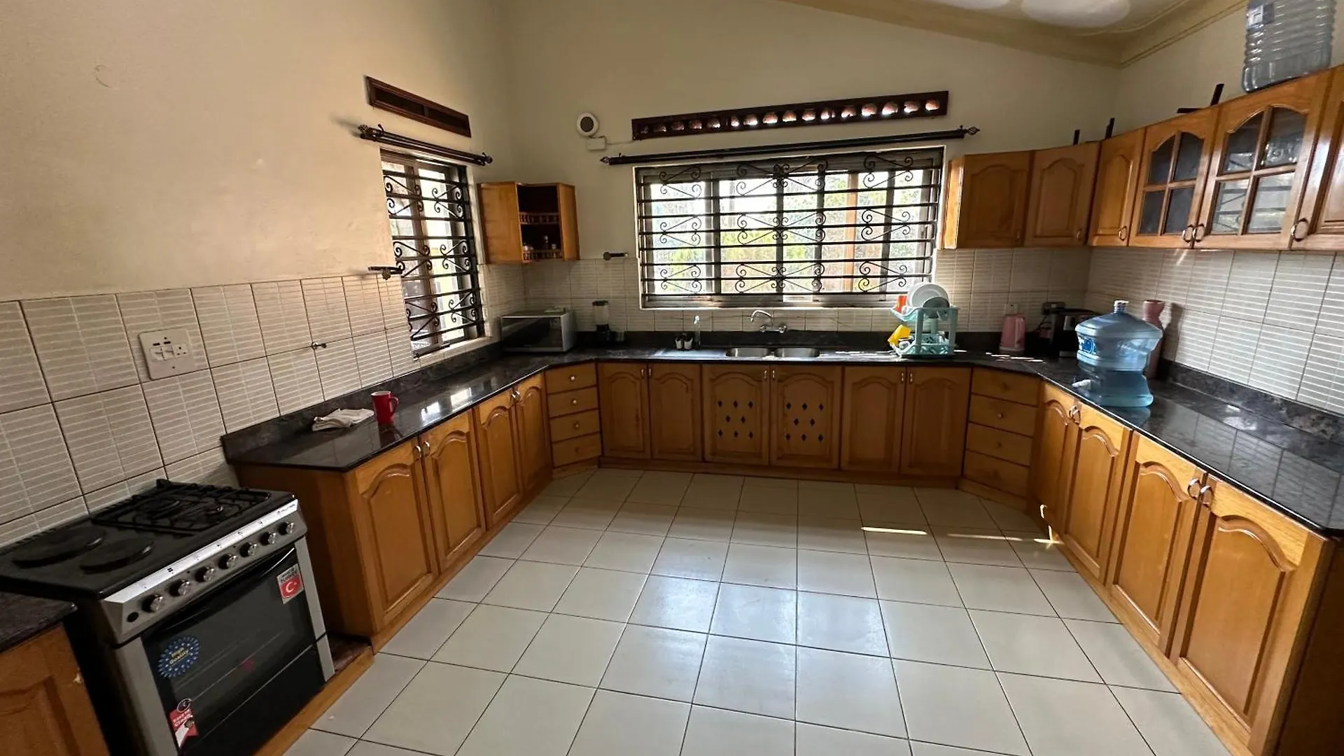 Beautiful Home Opposite Speke Resort Munyonyo Near Lake Victoria Kampala