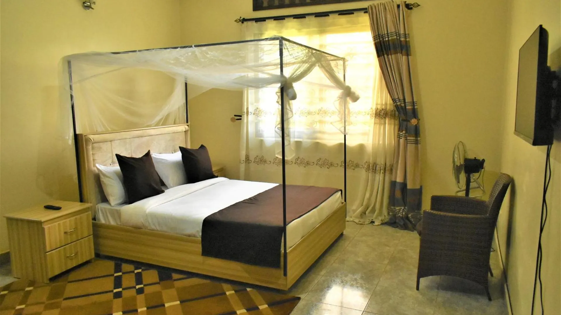 Beautiful Home Opposite Speke Resort Munyonyo Near Lake Victoria Kampala 0*,  Uganda