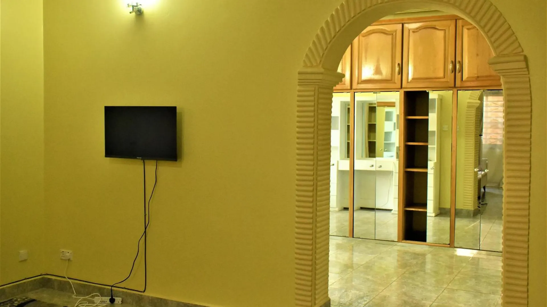 Beautiful Home Opposite Speke Resort Munyonyo Near Lake Victoria Kampala